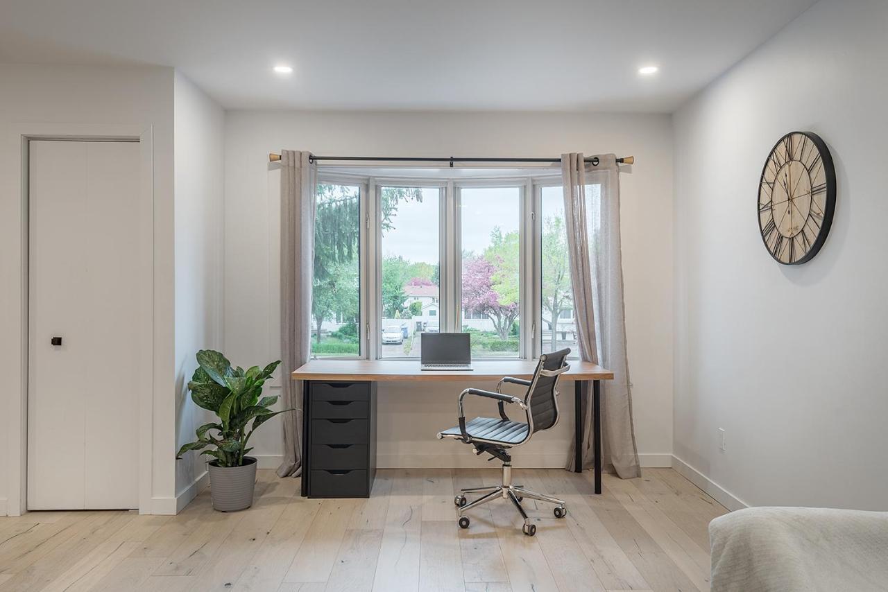 Free Parking Prime Location New Modern Condo ブロサード エクステリア 写真